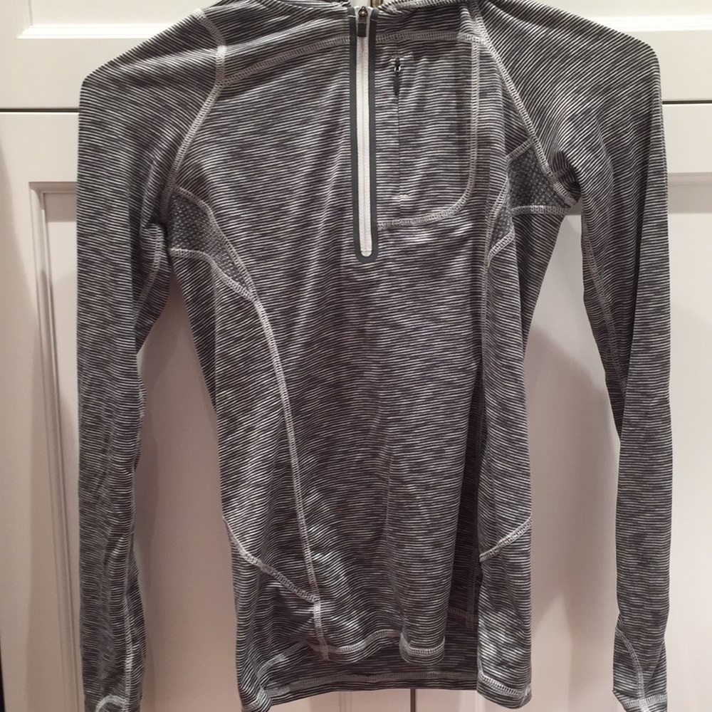 REI Women’s longsleeve layering piece/jacket